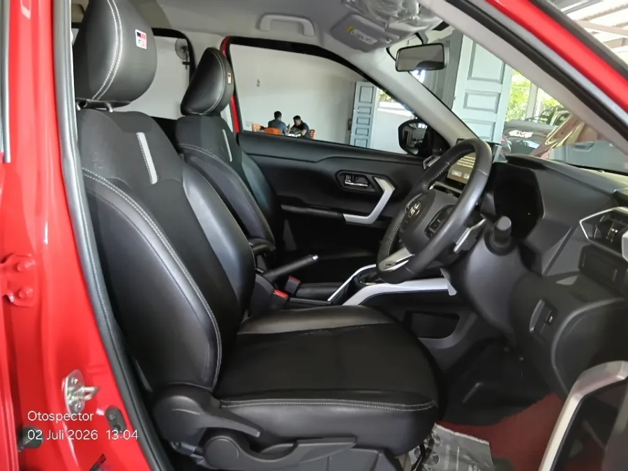 Foto Mobil Bekas Kabin Depan Toyota Raize 1.0 GR Sport TSS tahun 2024
