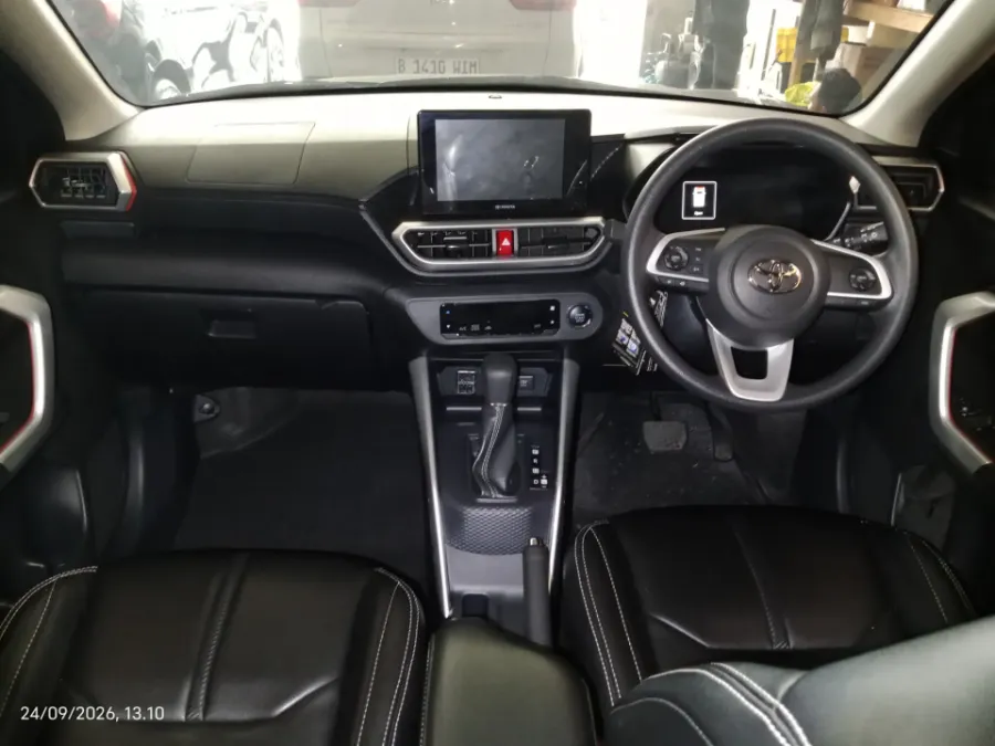 Foto Mobil Bekas Dashboard Toyota Raize 1.2 G tahun 2022