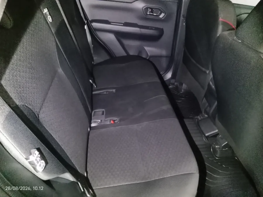 Foto Mobil Bekas Kabin Belakang Toyota Raize 1.2 G tahun 2023