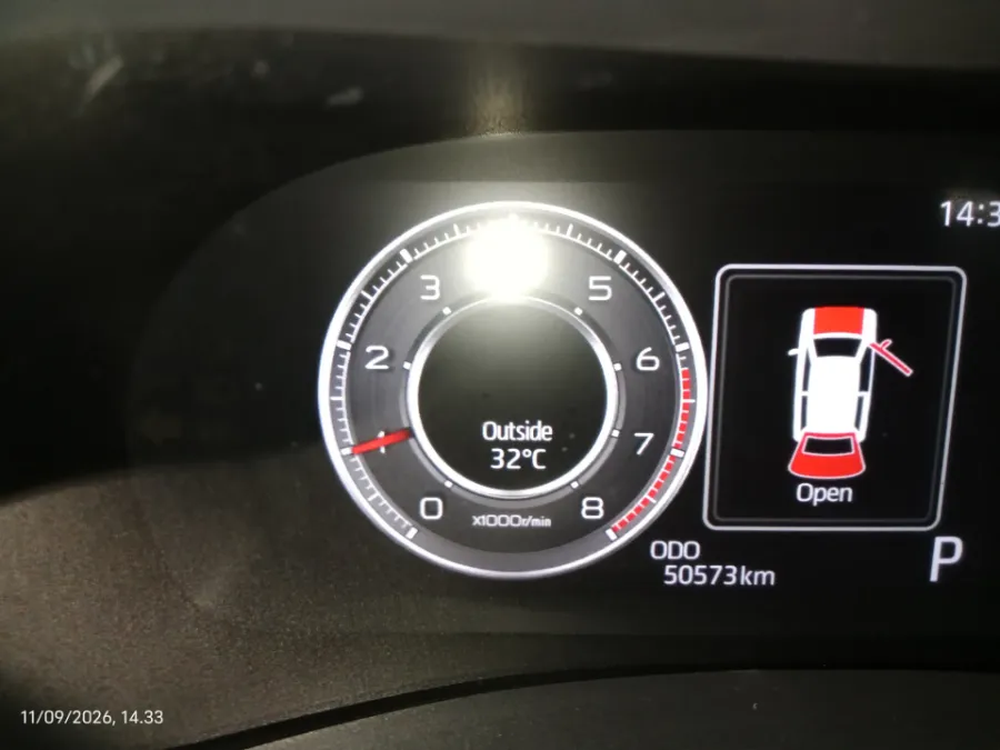 Foto Mobil Bekas Odometer Toyota Raize 1.2 G tahun 2023