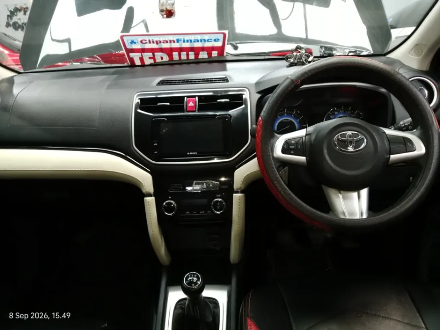 Foto Mobil Bekas Dashboard Toyota Rush 1.5 tahun 2019