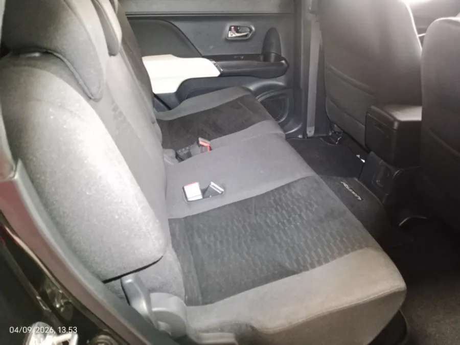 Foto Mobil Bekas Kabin Belakang Toyota Rush 1.5 G tahun 2018