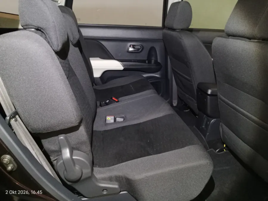 Foto Mobil Bekas Kabin Belakang Toyota Rush 1.5 G tahun 2018