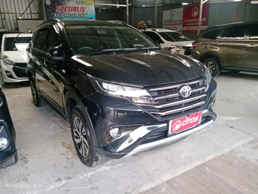 Foto Mobil Bekas Kanan Depan Toyota Rush 1.5 G tahun 2018