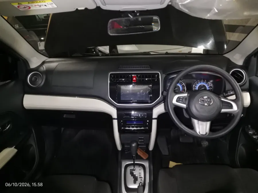 Foto Mobil Bekas Dashboard Toyota Rush 1.5 G tahun 2021