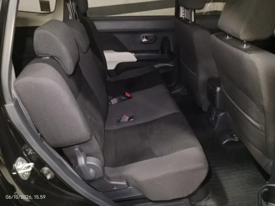 Foto Mobil Bekas Kabin Belakang Toyota Rush 1.5 G tahun 2021