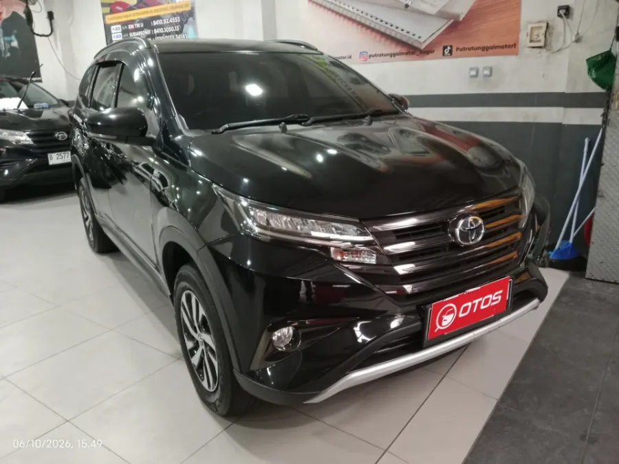 Foto Mobil Bekas Kanan Depan Toyota Rush 1.5 G tahun 2021