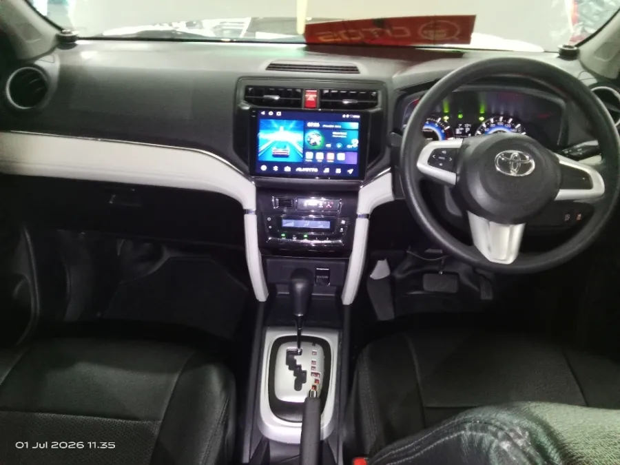 Foto Mobil Bekas Dashboard Toyota Rush 1.5 G tahun 2022