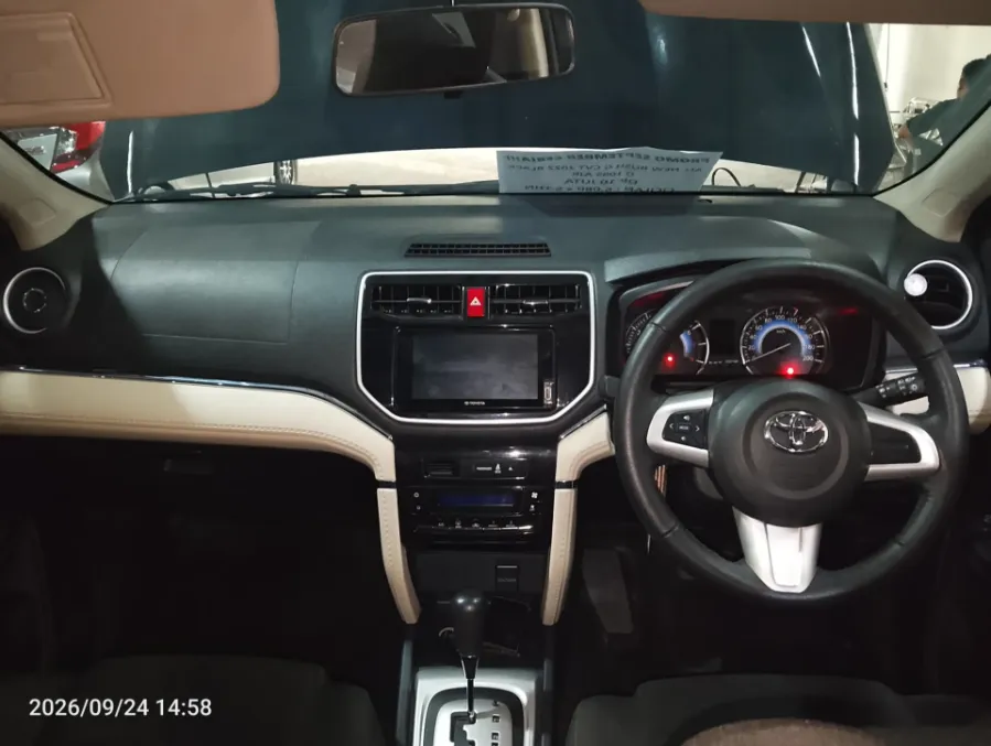 Foto Mobil Bekas Dashboard Toyota Rush 1.5 G tahun 2022