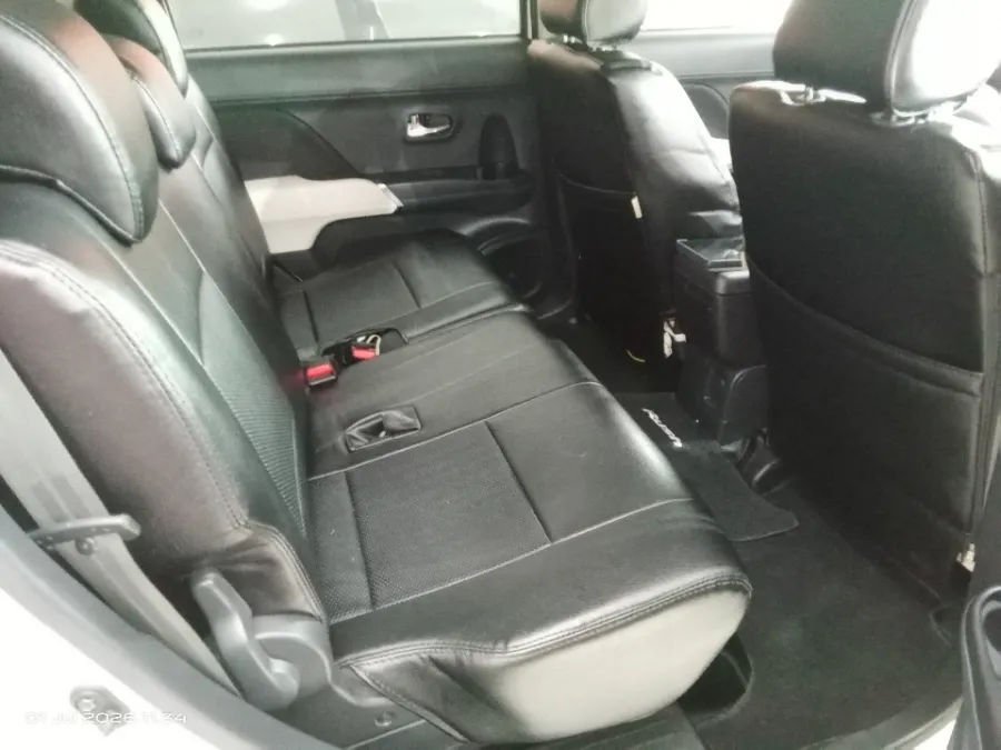 Foto Mobil Bekas Kabin Belakang Toyota Rush 1.5 G tahun 2022