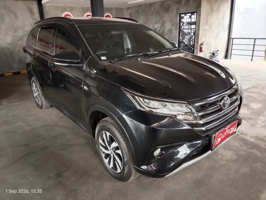 Foto Mobil Bekas Kanan Depan Toyota Rush 1.5 G tahun 2022