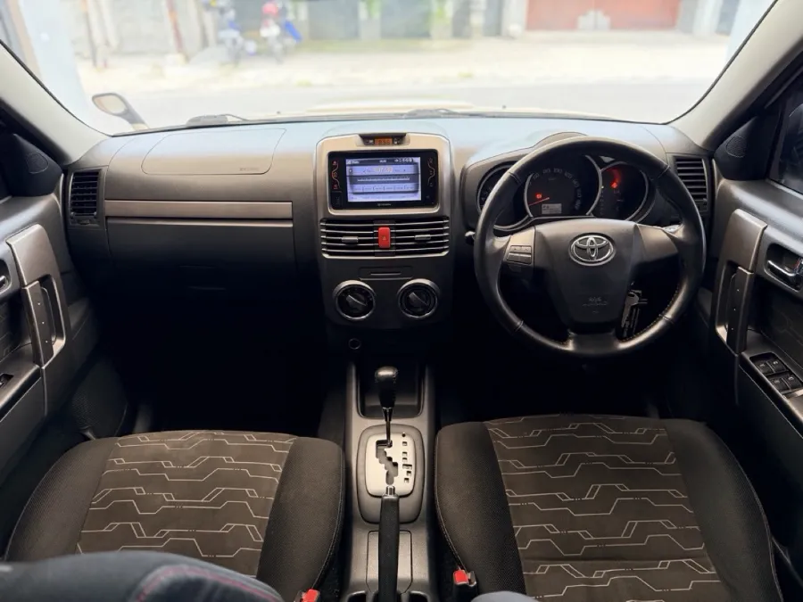 Foto Mobil Bekas Dashboard Toyota Rush 1.5 S tahun 2016