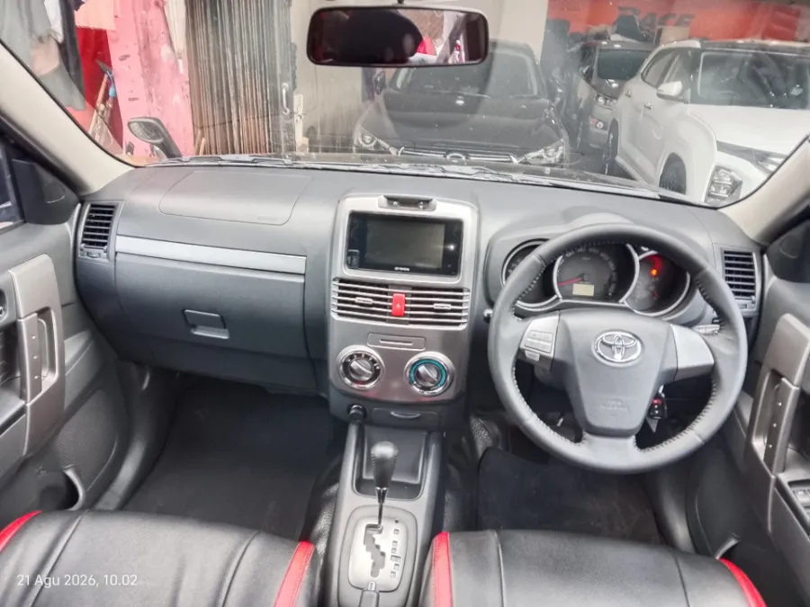 Foto Mobil Bekas Dashboard Toyota Rush 1.5 S tahun 2016