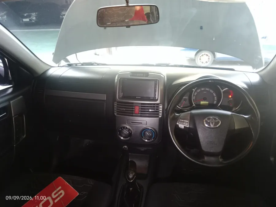 Foto Mobil Bekas Dashboard Toyota Rush 1.5 S tahun 2017