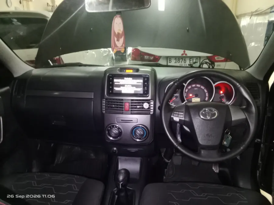 Foto Mobil Bekas Dashboard Toyota Rush 1.5 S tahun 2017