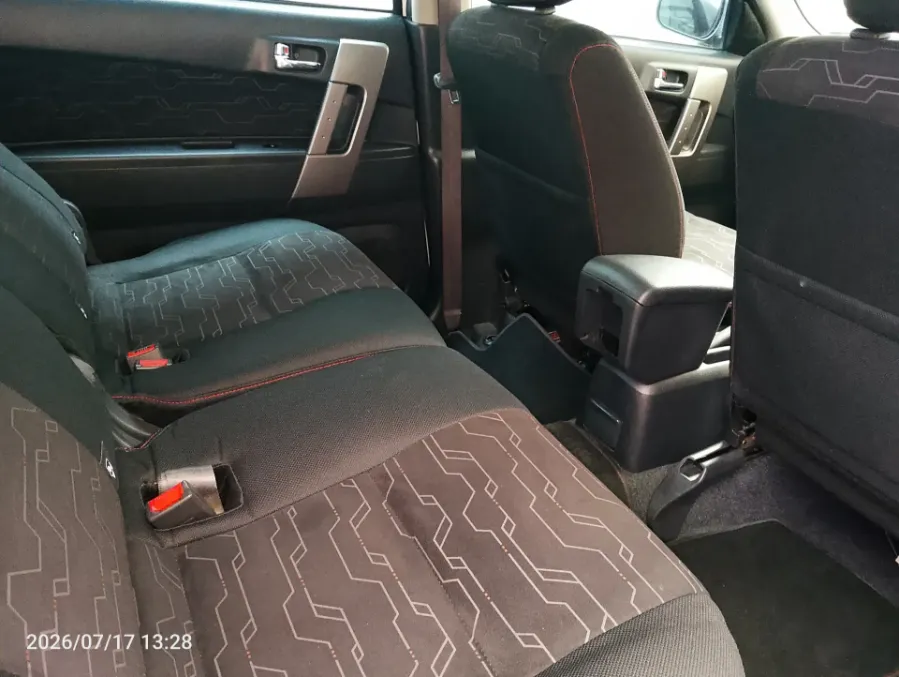 Foto Mobil Bekas Kabin Belakang Toyota Rush 1.5 S tahun 2017