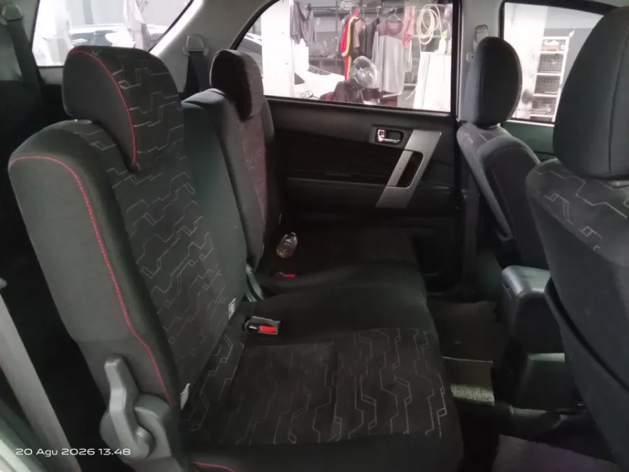 Foto Mobil Bekas Kabin Belakang Toyota Rush 1.5 S tahun 2017