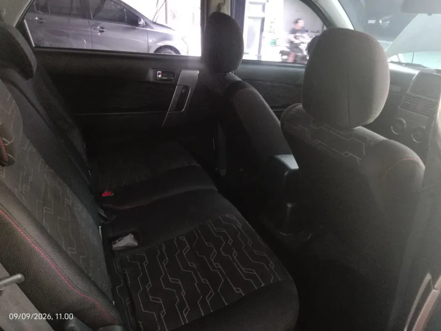 Foto Mobil Bekas Kabin Belakang Toyota Rush 1.5 S tahun 2017