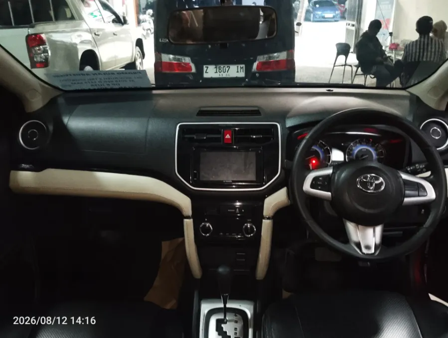 Foto Mobil Bekas Dashboard Toyota Rush 1.5 S tahun 2018