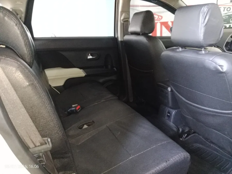 Foto Mobil Bekas Kabin Belakang Toyota Rush 1.5 S tahun 2018