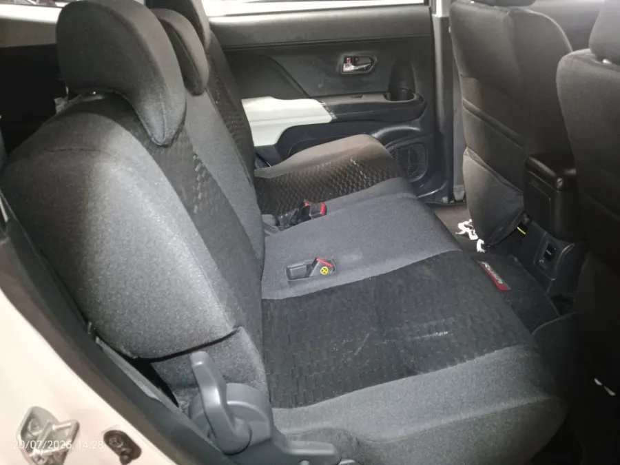 Foto Mobil Bekas Kabin Belakang Toyota Rush 1.5 S tahun 2018