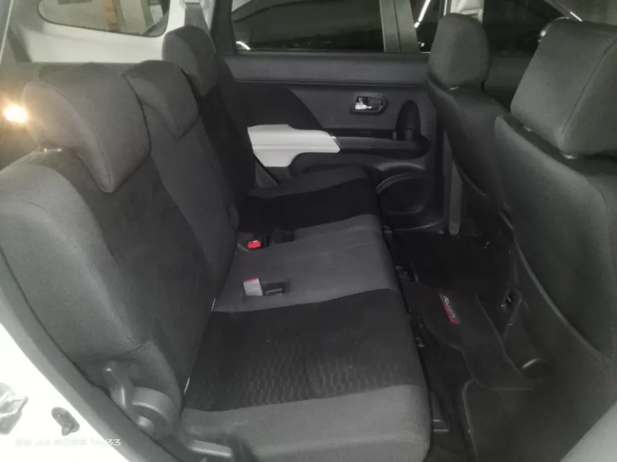 Foto Mobil Bekas Kabin Belakang Toyota Rush 1.5 S tahun 2018