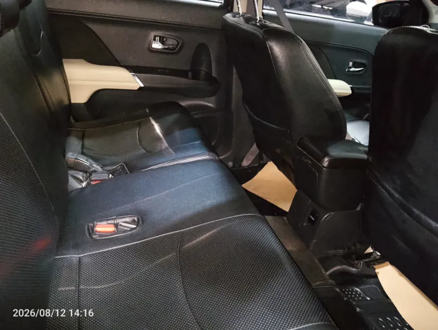 Foto Mobil Bekas Kabin Belakang Toyota Rush 1.5 S tahun 2018