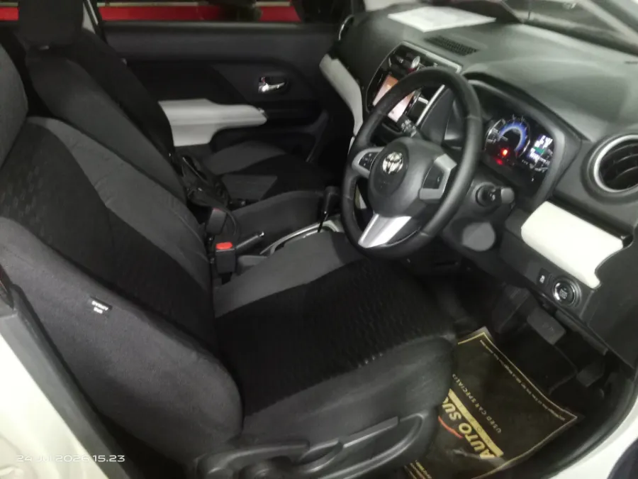 Foto Mobil Bekas Kabin Depan Toyota Rush 1.5 S tahun 2018
