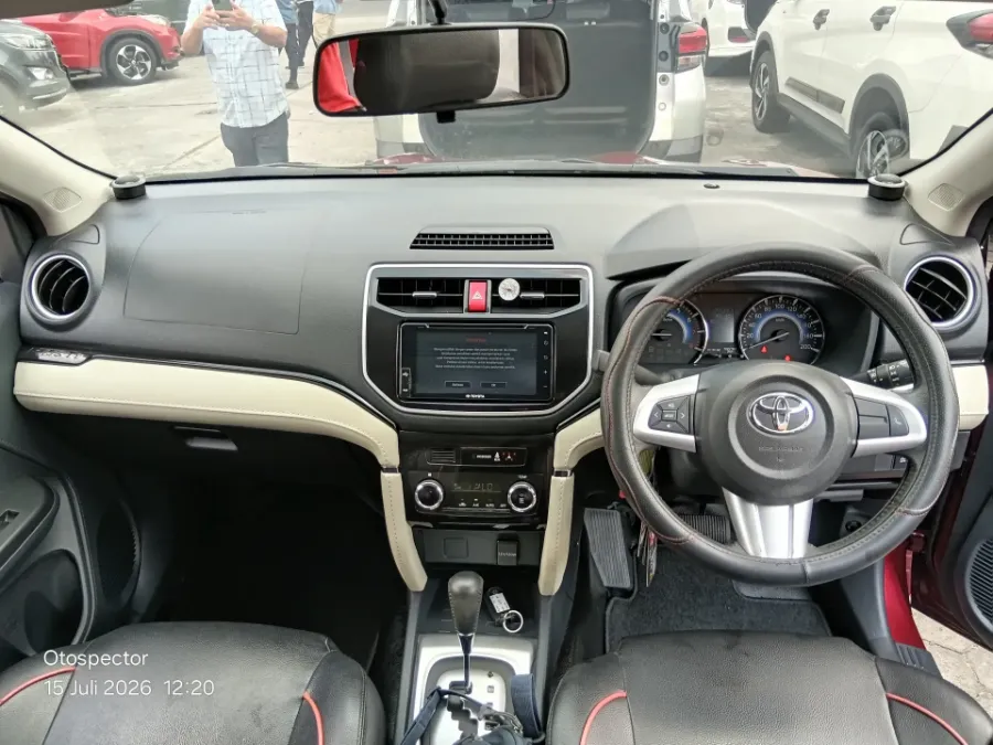 Foto Mobil Bekas Dashboard Toyota Rush 1.5 S tahun 2019