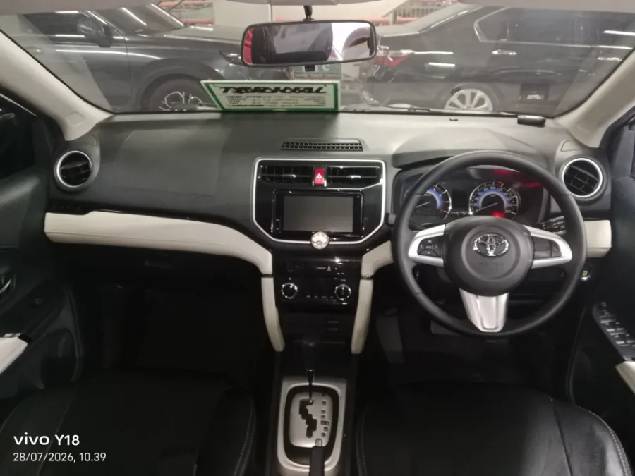 Foto Mobil Bekas Dashboard Toyota Rush 1.5 S tahun 2019