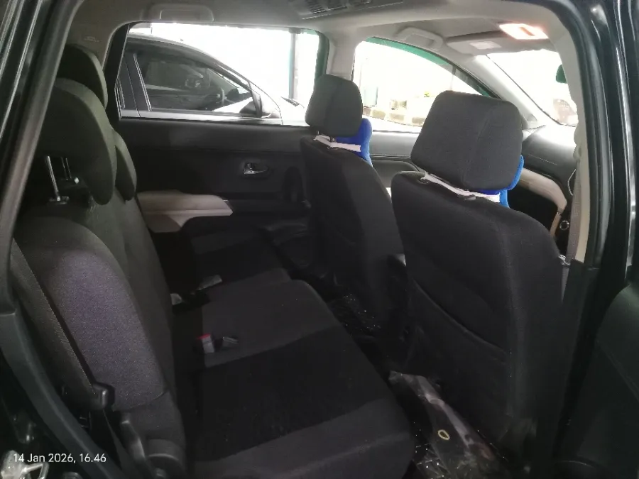 Foto Mobil Bekas Kabin Belakang Toyota Rush 1.5 S tahun 2019