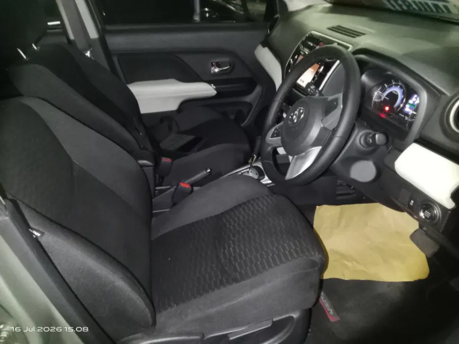 Foto Mobil Bekas Kabin Depan Toyota Rush 1.5 S tahun 2019