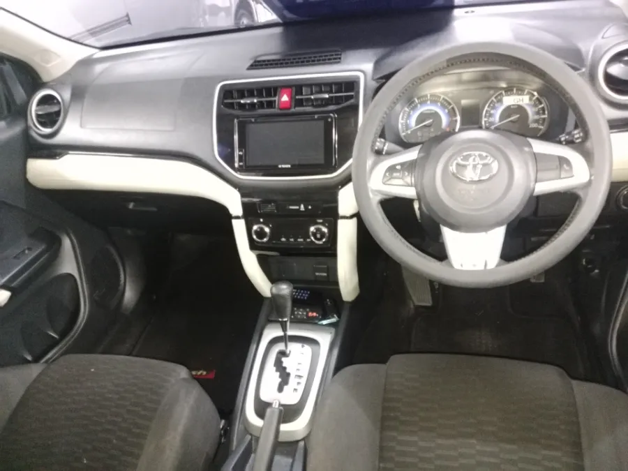 Foto Mobil Bekas Dashboard Toyota Rush 1.5 S tahun 2020