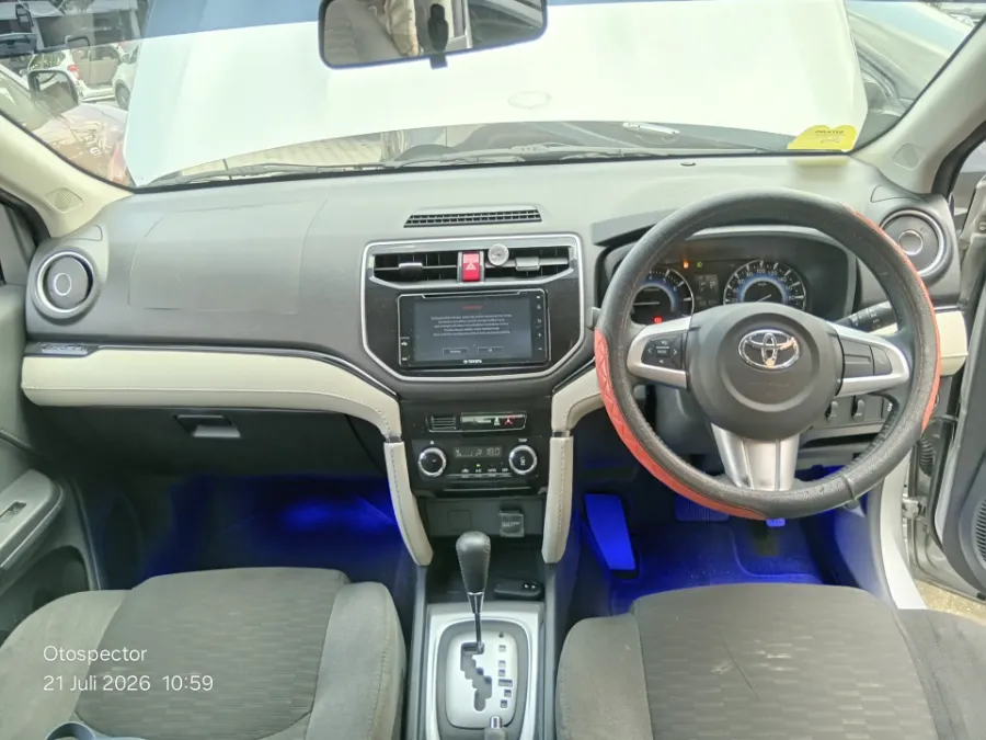 Foto Mobil Bekas Dashboard Toyota Rush 1.5 S tahun 2020