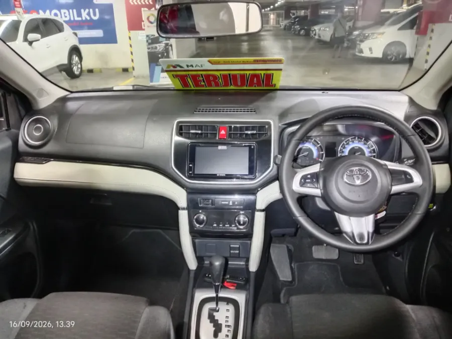 Foto Mobil Bekas Dashboard Toyota Rush 1.5 S tahun 2020