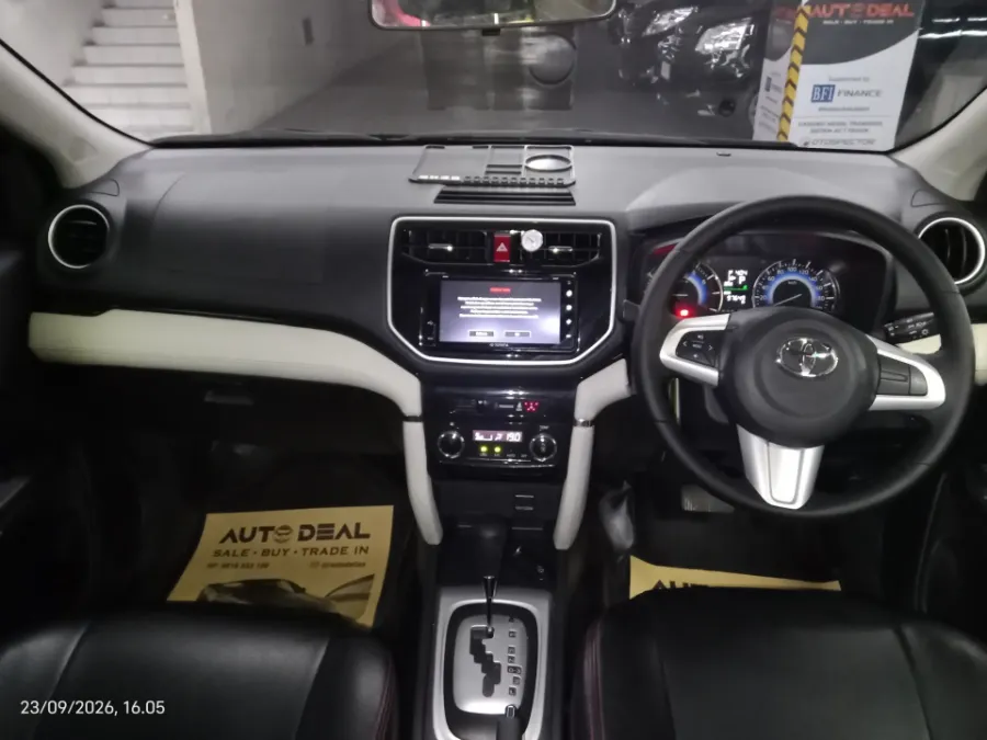Foto Mobil Bekas Dashboard Toyota Rush 1.5 S tahun 2020