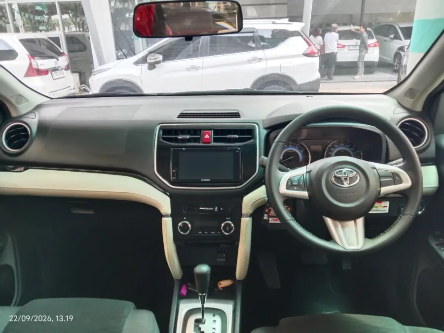 Foto Mobil Bekas Dashboard Toyota Rush 1.5 S tahun 2020