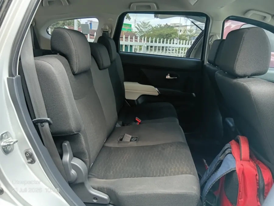Foto Mobil Bekas Kabin Belakang Toyota Rush 1.5 S tahun 2020