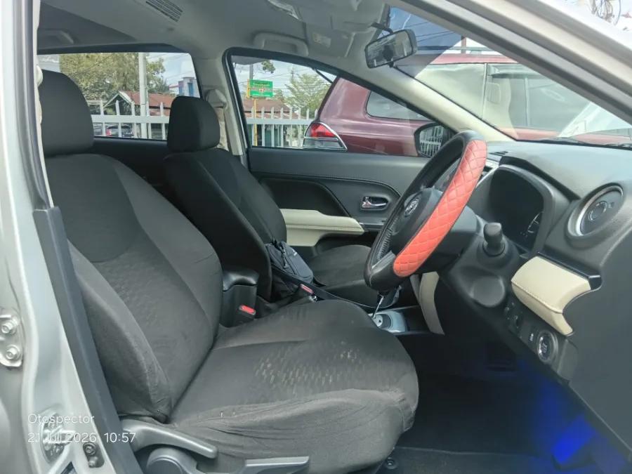 Foto Mobil Bekas Kabin Depan Toyota Rush 1.5 S tahun 2020