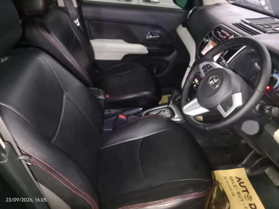 Foto Mobil Bekas Kabin Depan Toyota Rush 1.5 S tahun 2020
