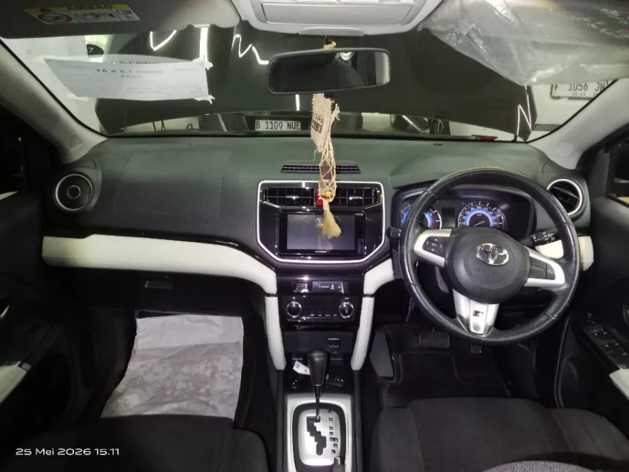 Foto Mobil Bekas Dashboard Toyota Rush 1.5 S tahun 2021