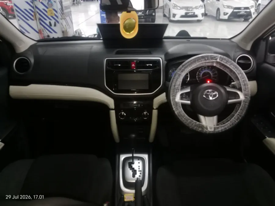 Foto Mobil Bekas Dashboard Toyota Rush 1.5 S tahun 2021
