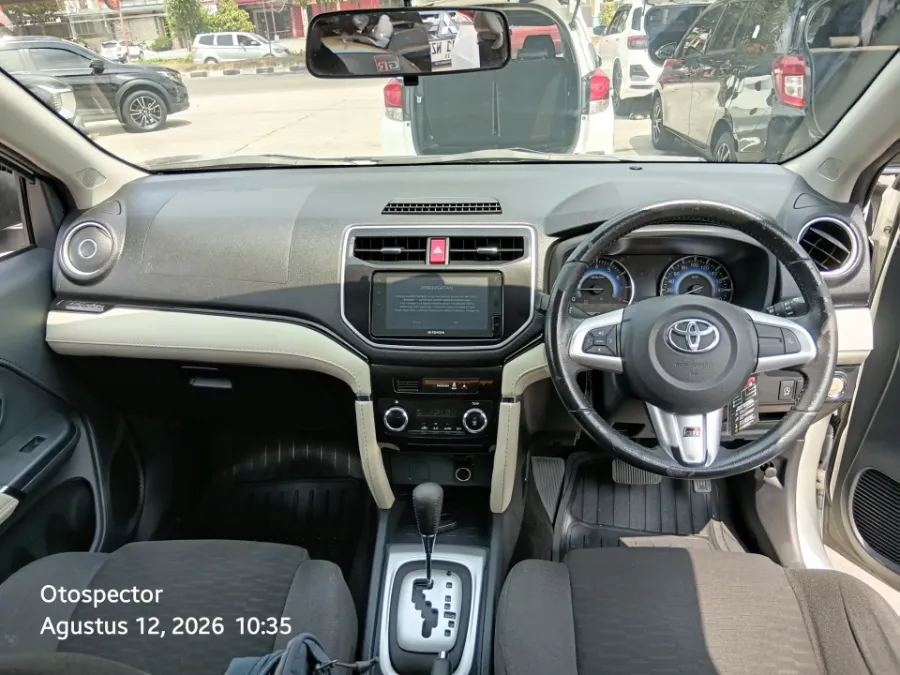 Foto Mobil Bekas Dashboard Toyota Rush 1.5 S tahun 2021