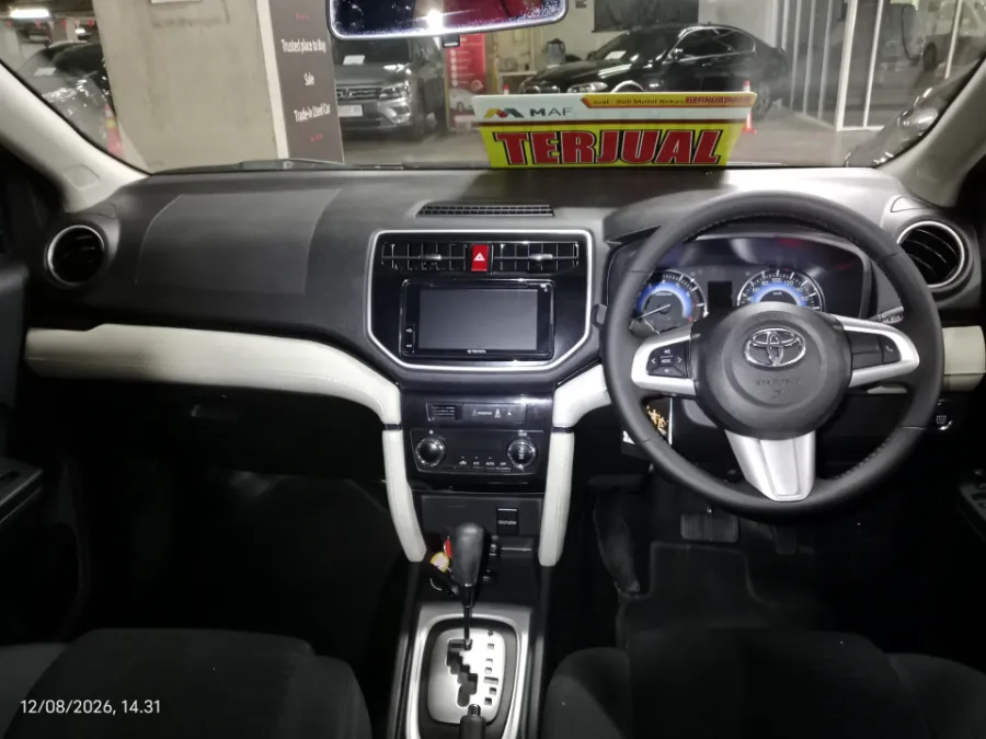 Foto Mobil Bekas Dashboard Toyota Rush 1.5 S tahun 2021