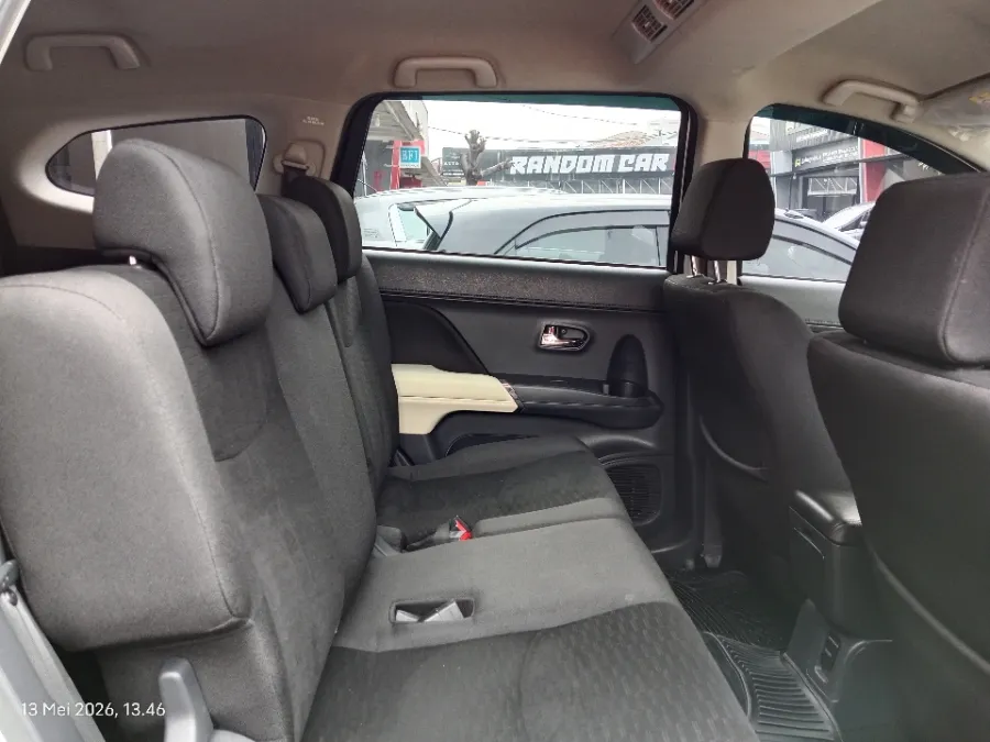 Foto Mobil Bekas Kabin Belakang Toyota Rush 1.5 S tahun 2021