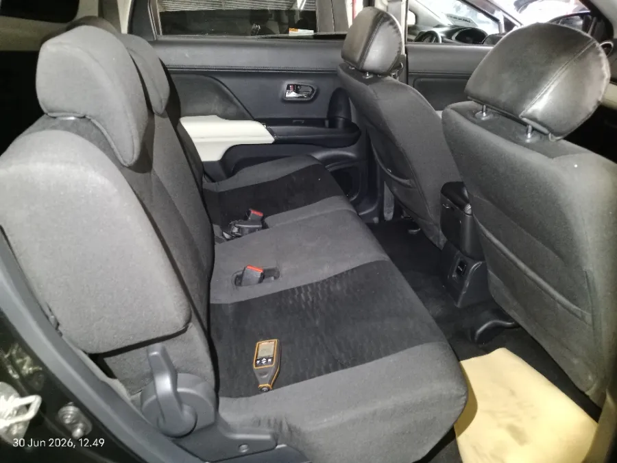 Foto Mobil Bekas Kabin Belakang Toyota Rush 1.5 S tahun 2021