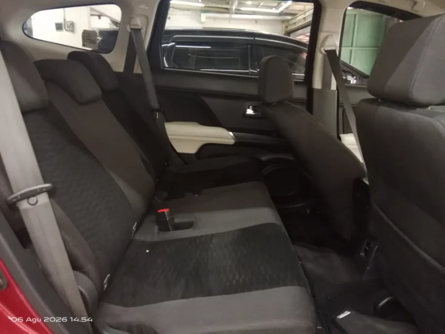 Foto Mobil Bekas Kabin Belakang Toyota Rush 1.5 S tahun 2021