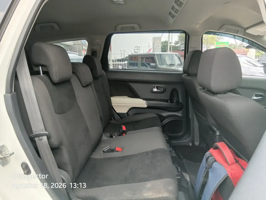 Foto Mobil Bekas Kabin Belakang Toyota Rush 1.5 S tahun 2021