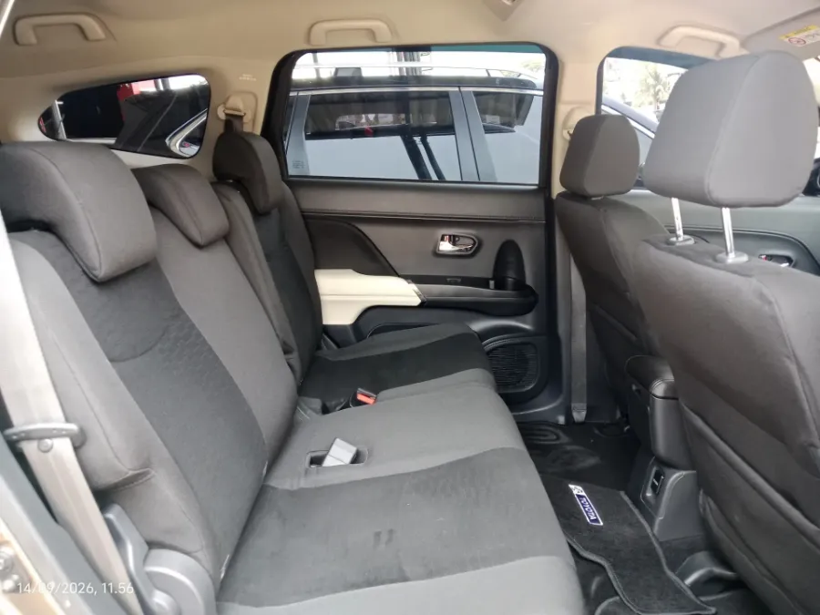 Foto Mobil Bekas Kabin Belakang Toyota Rush 1.5 S tahun 2021