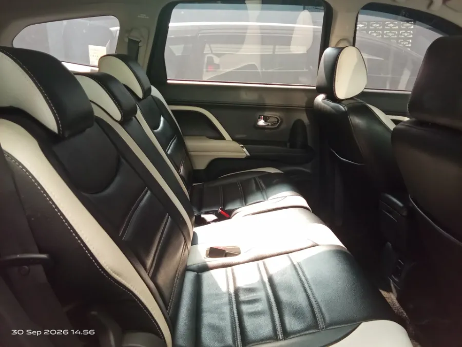 Foto Mobil Bekas Kabin Belakang Toyota Rush 1.5 S tahun 2021